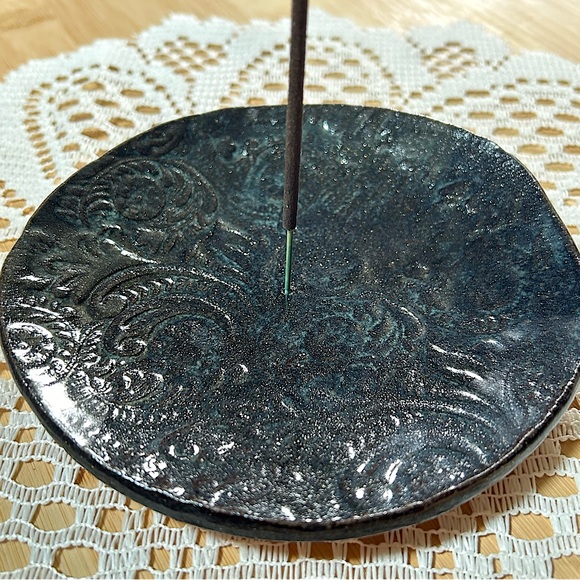 Ceramic incense holder - Picture 3 of 5
